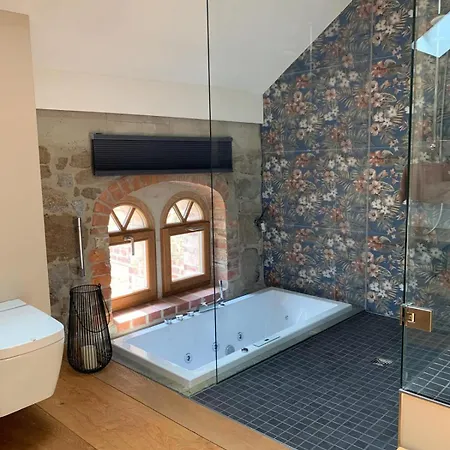 Stilvolles Wellnes-refugium Mit Privatsauna, Whirlwanne & Kamin Im Historischen Gut *