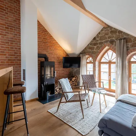 Stilvolles Wellnes-refugium Mit Privatsauna, Whirlwanne & Kamin Im Historischen Gut